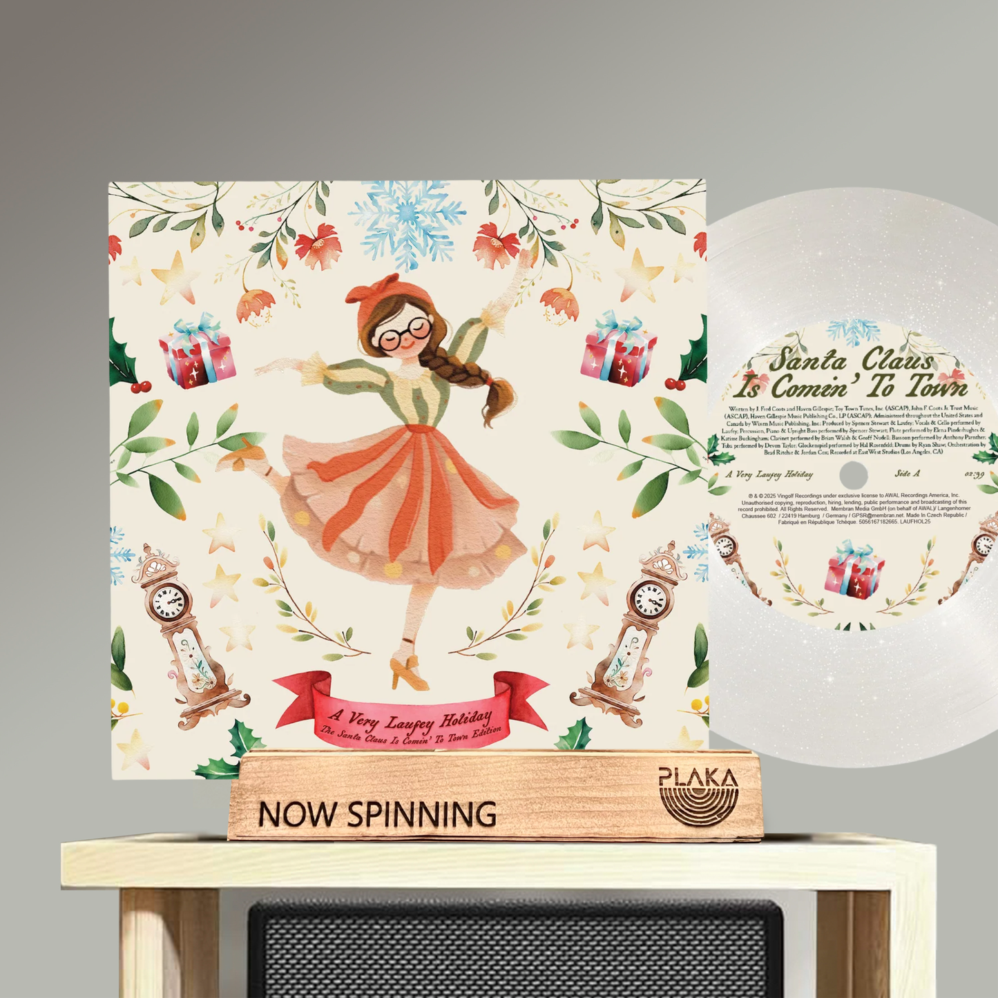 Laufey - A Very Laufey Holiday : Santa Claus is Coming To Town (7" Single)