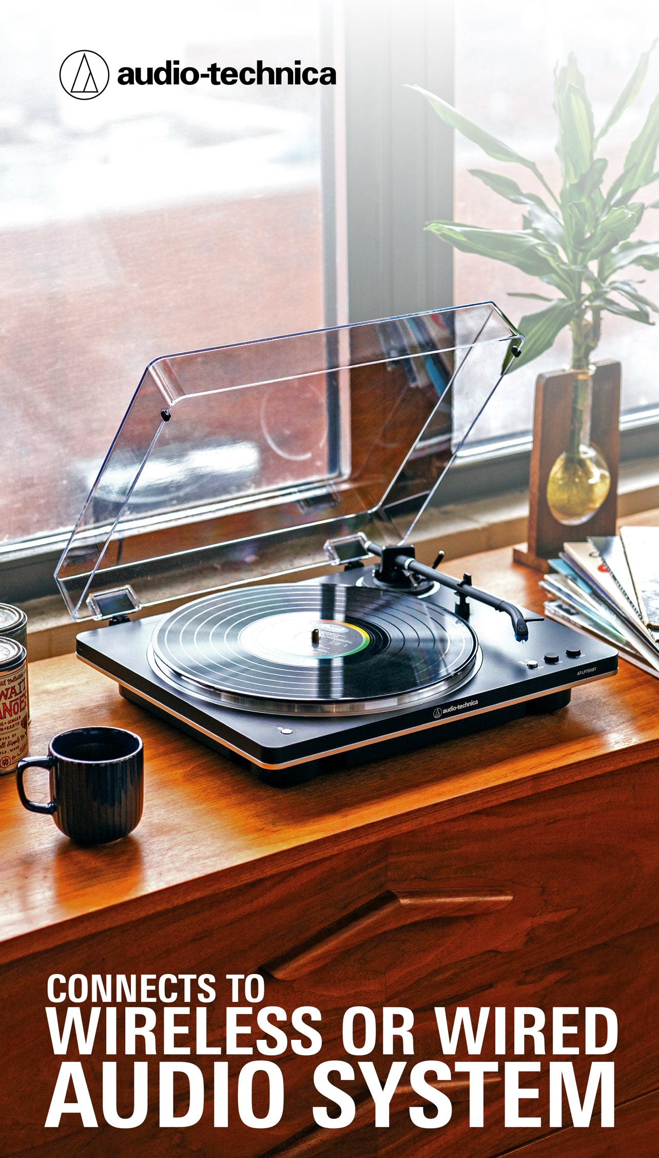Audiotechnica AT-LP70XBT Turntable