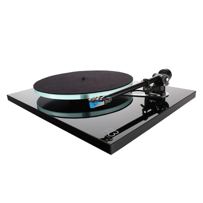 REGA Planar 3 (P3) Turntable