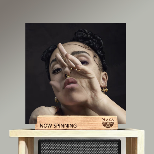 FKA Twigs - M3LL155X