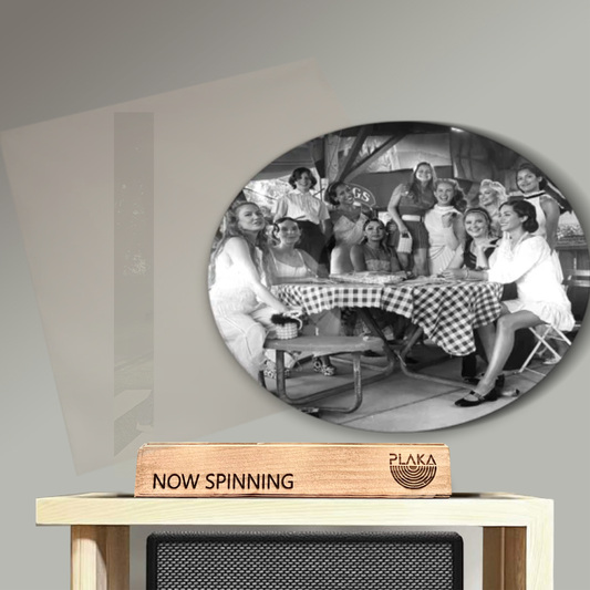 Lana Del Rey - Chemtrails Over the Country Club