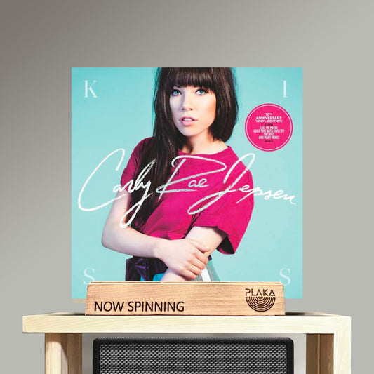 Carly Rae Jepsen - Kiss