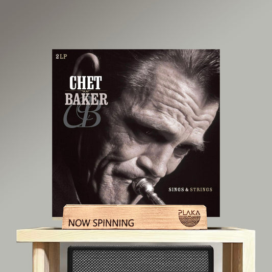 Chet Baker - Sings & Strings